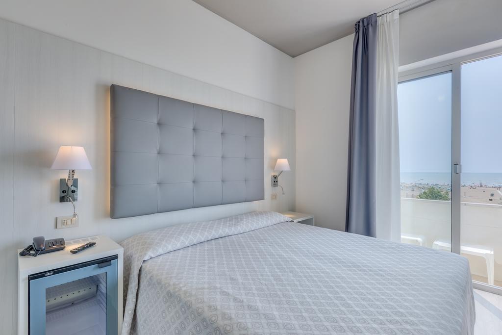 קאורלה Hotel Garni' Serena מראה חיצוני תמונה