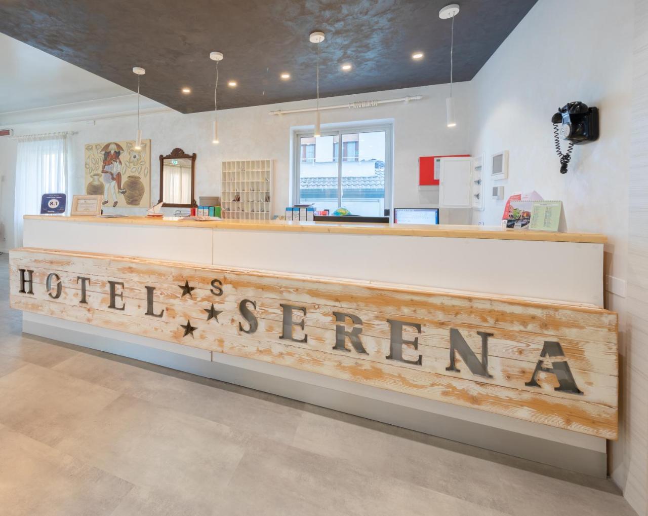 קאורלה Hotel Garni' Serena מראה חיצוני תמונה