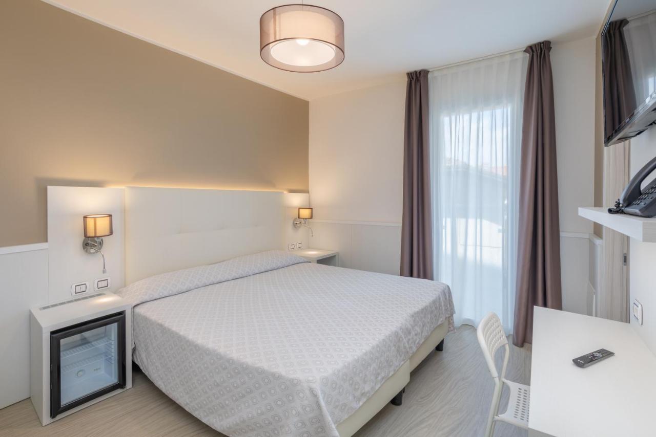 קאורלה Hotel Garni' Serena מראה חיצוני תמונה
