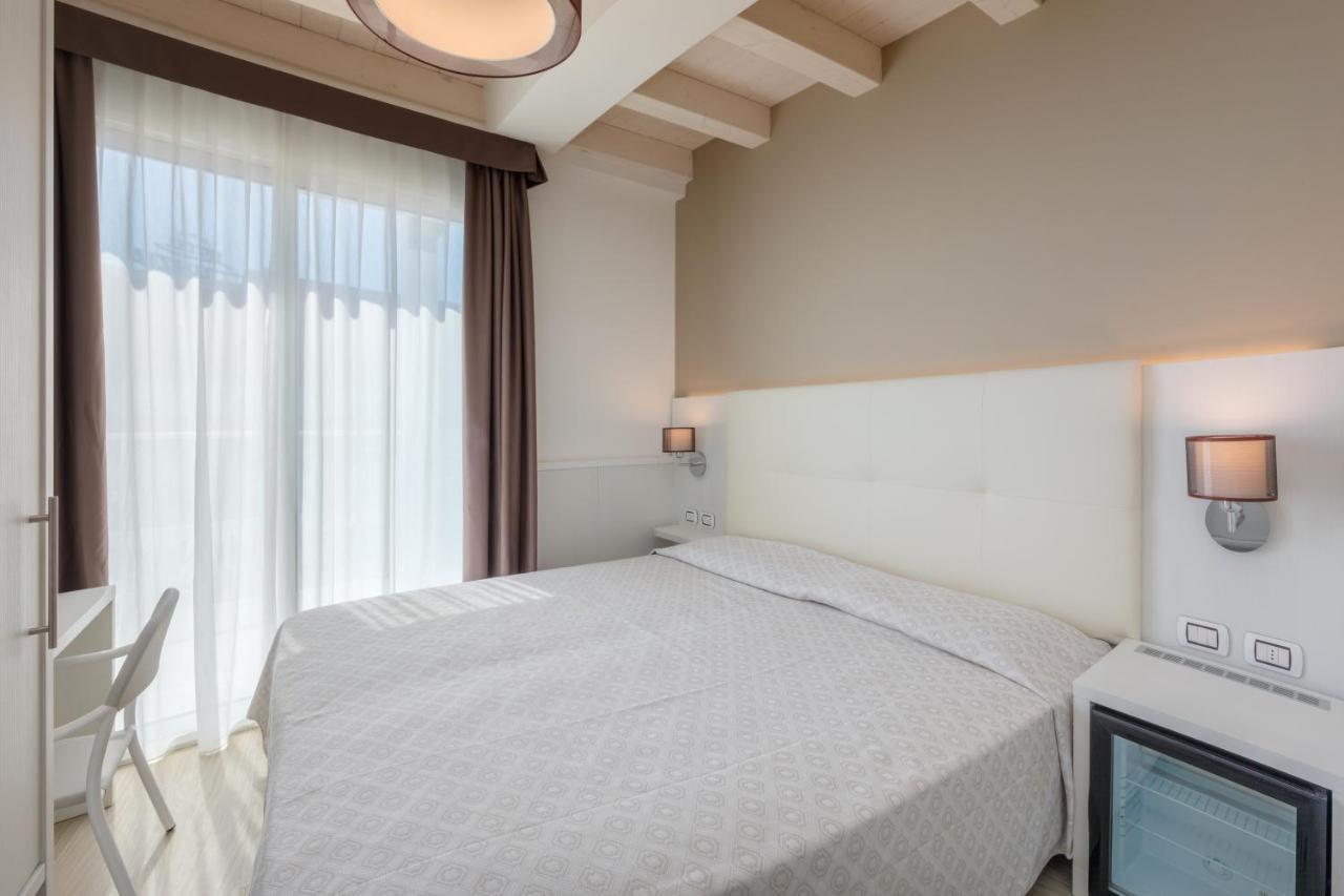 קאורלה Hotel Garni' Serena מראה חיצוני תמונה