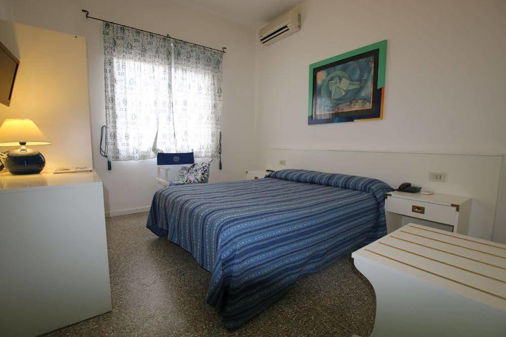 קאורלה Hotel Garni' Serena מראה חיצוני תמונה